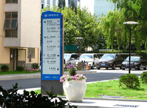 崇左哪些因素影响宣传栏的制作？